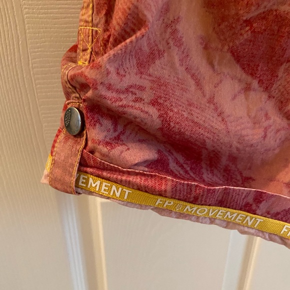 FP Movement - Printed Mesmerize Me Pants - M - Picture 3 of 4